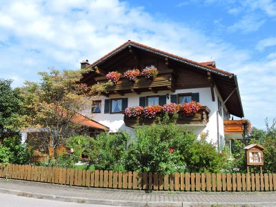 Haus Köpf, Ferienwohnungen in Hopferau Haus Köpf, Ferienwohnungen in Hopferau